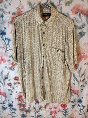 Vintage Men's Short-Sleeve Button-Up Shirt in Beige Pattern